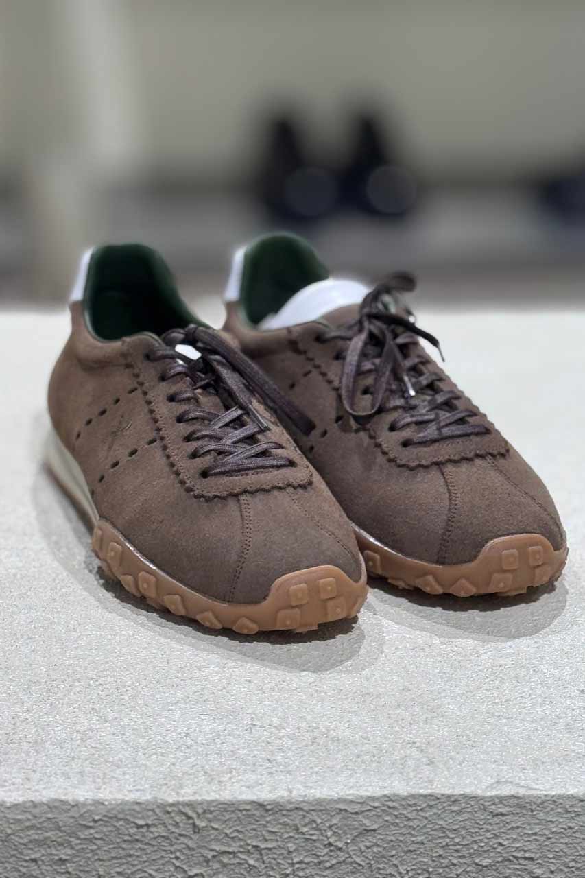 اسنیکرز چرم آمور ژاوا image