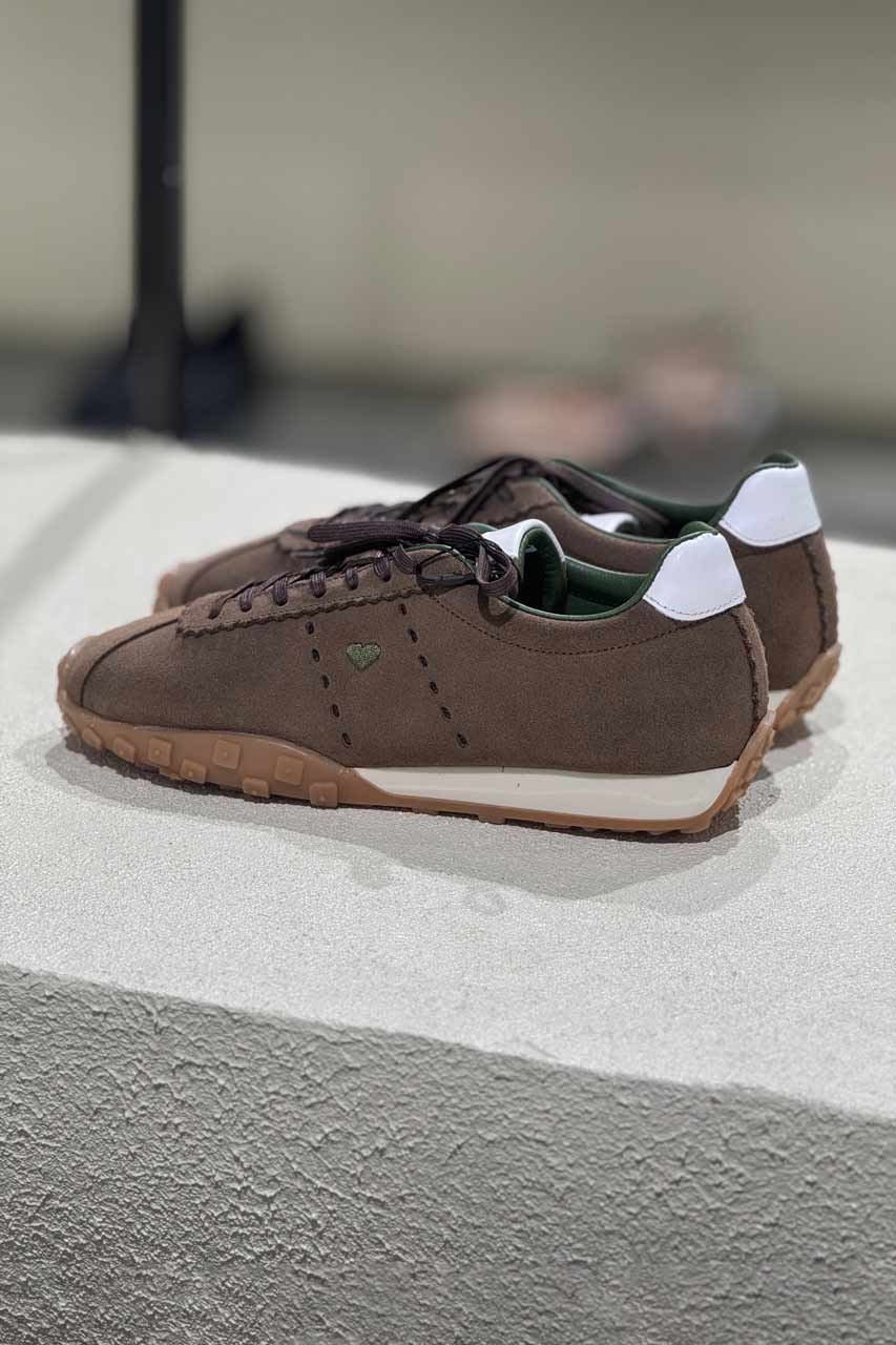 اسنیکرز چرم آمور ژاوا image